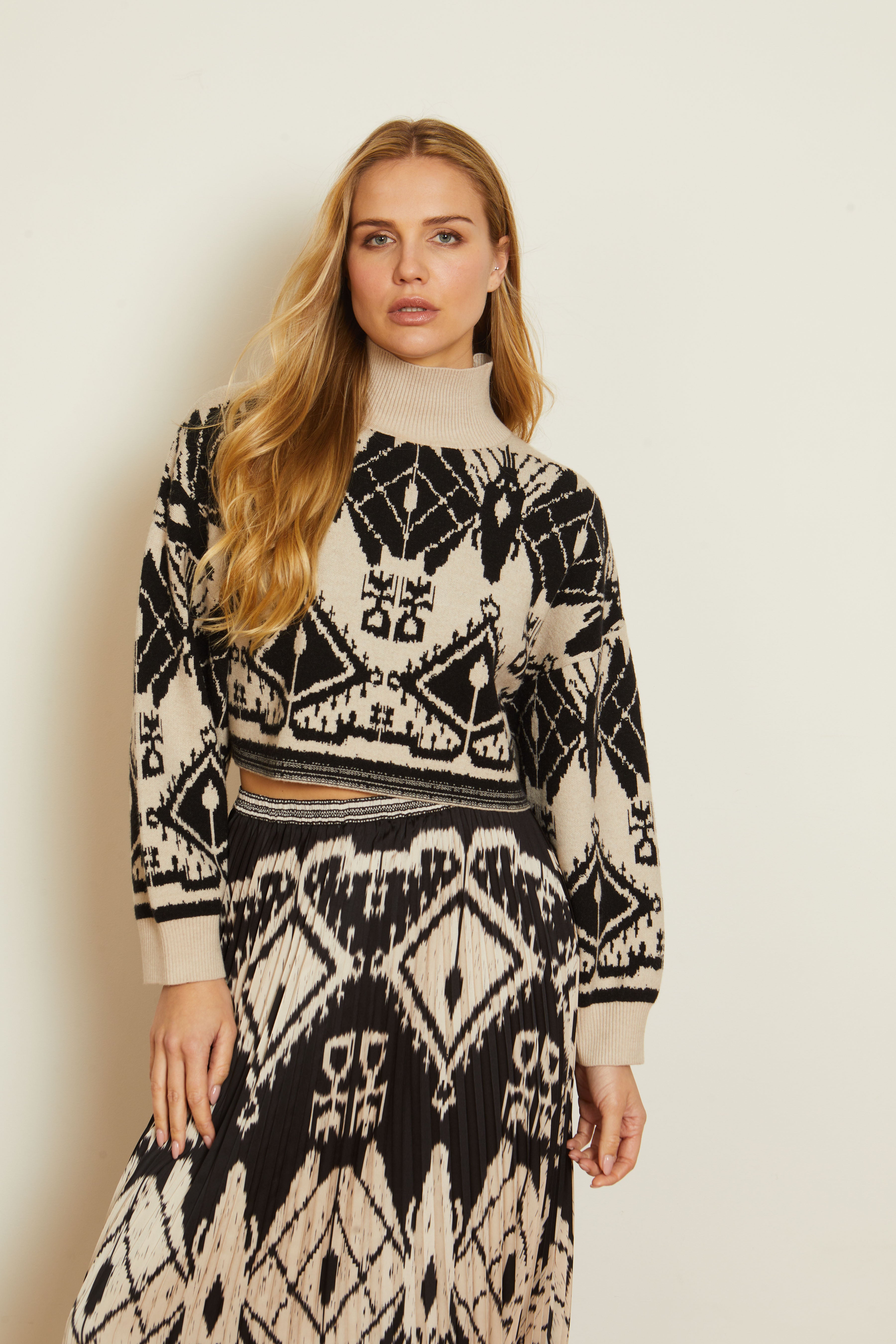 Maeva Sweater Ikat Tapestry